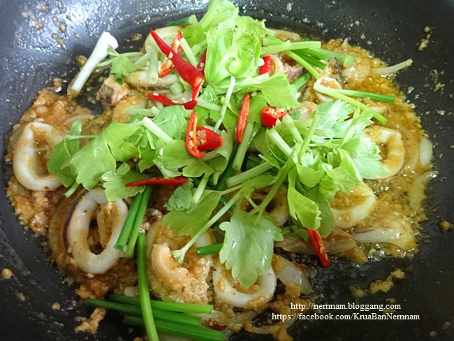 หมึกผัดไข่เค็ม หมึกผัดไข่เค็ม