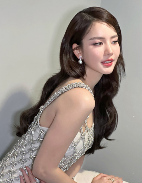 โบว์ เมลดา โบว์ เมลดา