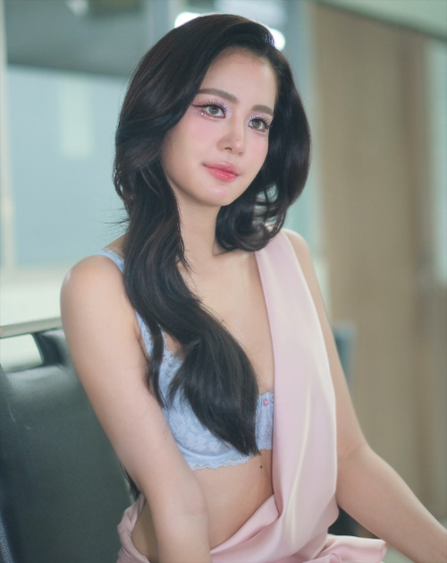 โบว์ เมลดา โบว์ เมลดา