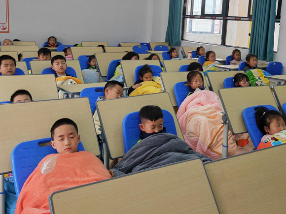 งานวิจัยชี้เด็กนอนหลับเพียงพอสม่ำเสมอ ช่วยลดความอ้วนได้ งานวิจัยชี้เด็กนอนหลับเพียงพอสม่ำเสมอ ช่วยลดความอ้วนได้