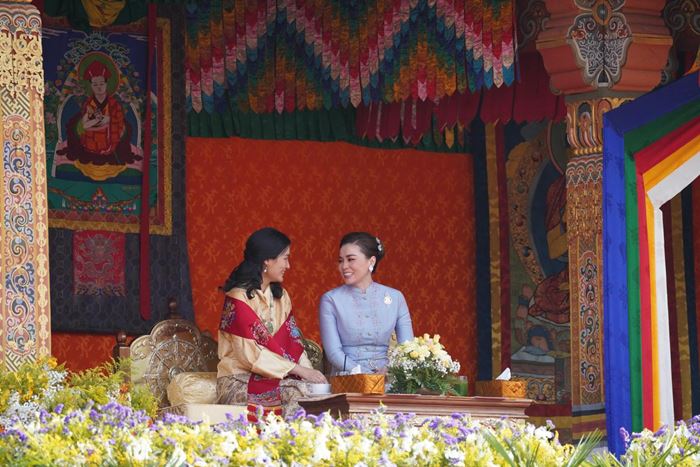 ในหลวง พระราชินี ทรงปฏิบัติพระราชกรณียกิจ เสด็จฯ เยือนภูฏาน ในหลวง พระราชินี ทรงปฏิบัติพระราชกรณียกิจ เสด็จฯ เยือนภูฏาน