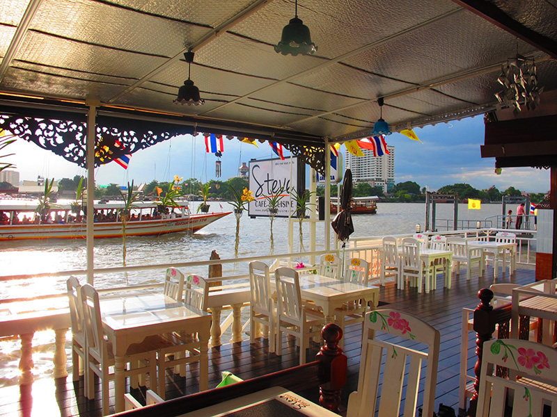ร้านอาหารริมน้ำ ร้านอาหารริมน้ำ ร้าน Steve Cafe & Cuisine