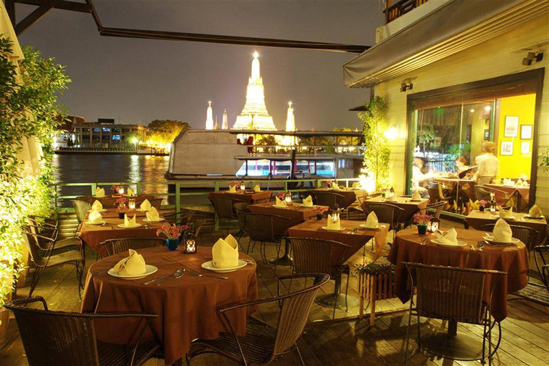 ร้านอาหารริมน้ำ ร้านอาหารริมน้ำ ร้าน The Deck By The River