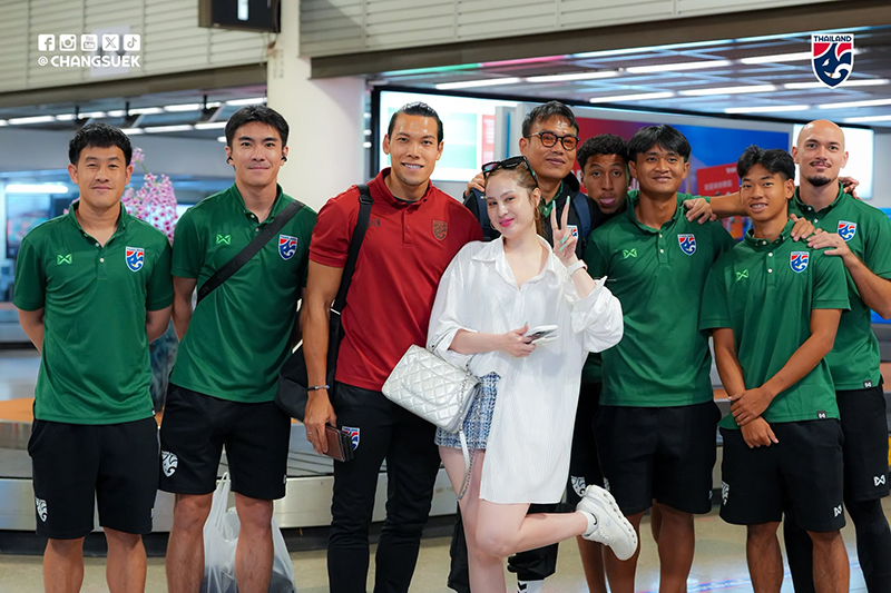 ขวัญ อุษามณี กับนักฟุตบอลทีมชาติ ขวัญ อุษามณี กับนักฟุตบอลทีมชาติ