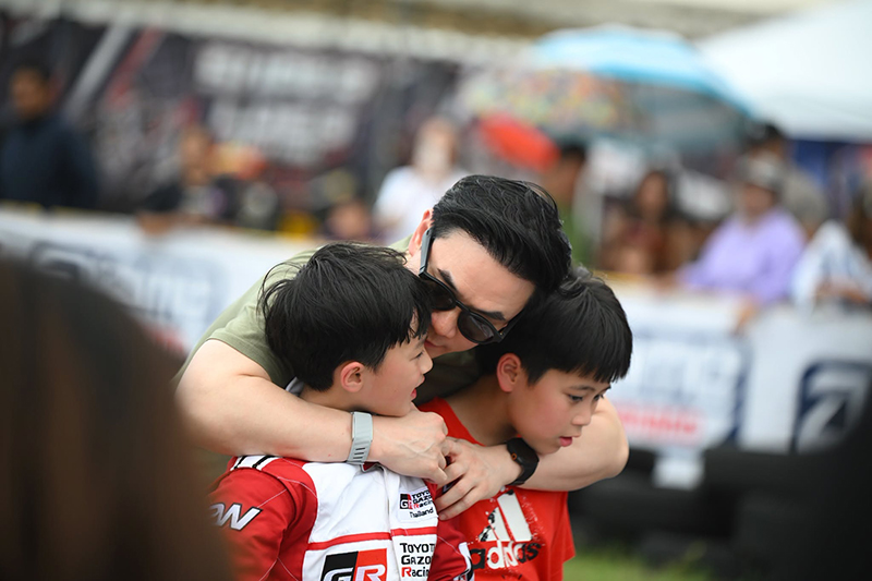 น้องพายุ ชนะเลิศการแข่งรถคาร์ทเยาวชน น้องพายุ ชนะเลิศการแข่งรถคาร์ทเยาวชน