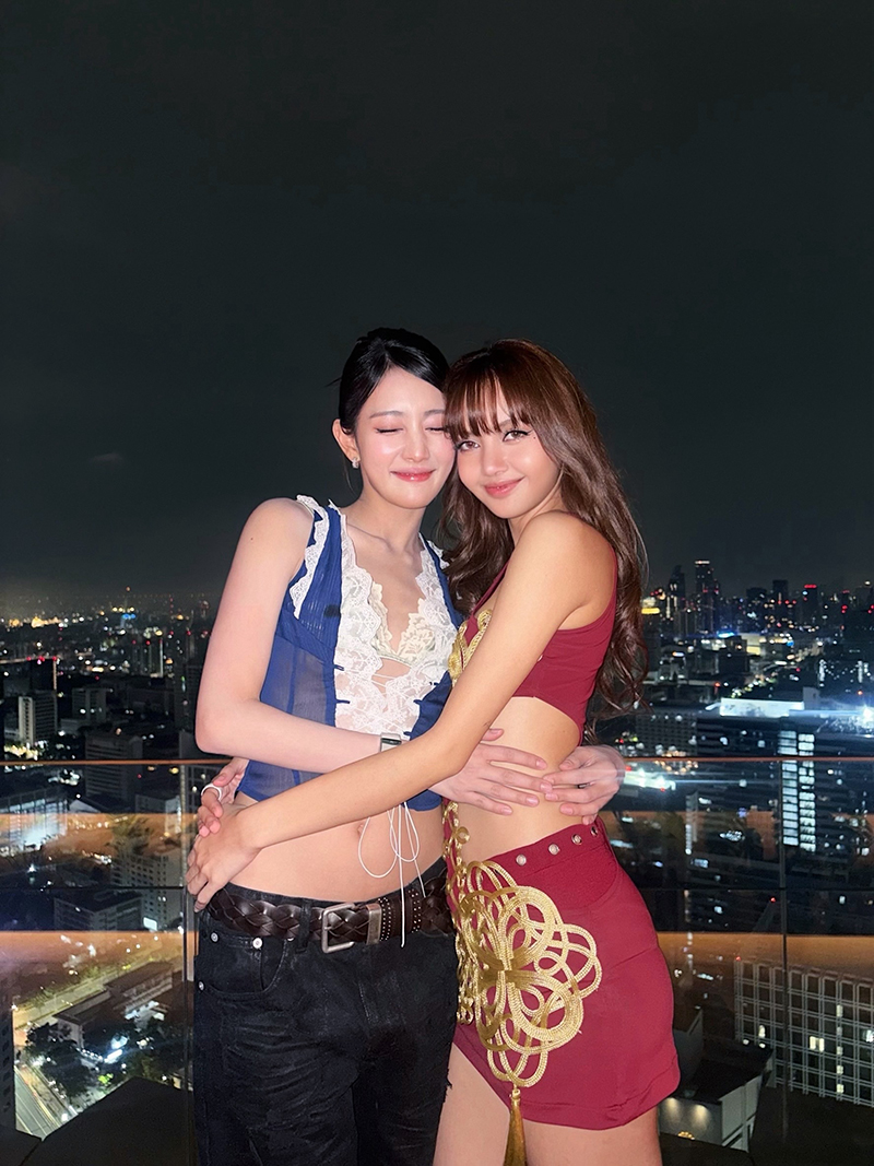 ลิซ่า มินนี่ ลิซ่า มินนี่