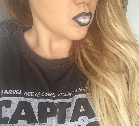 ทาลิปสติกไล่เฉด ทาลิปสติกไล่เฉด