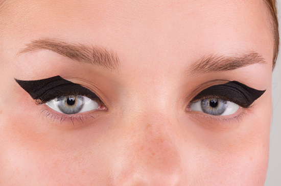 กรีดอายไลเนอร์ กรีดอายไลเนอร์