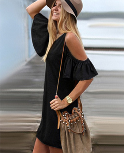 เดรสสีดำ เดรสสีดำ