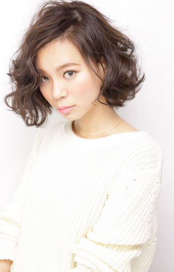 สีผมที่ทําให้หน้าขาว สีผมที่ทําให้หน้าขาว