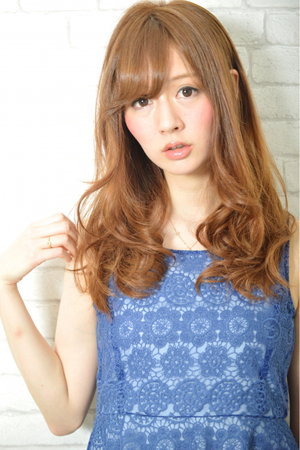 ทรงผมที่เหมาะกับคนมีโหนกแก้ม ทรงผมที่เหมาะกับคนมีโหนกแก้ม