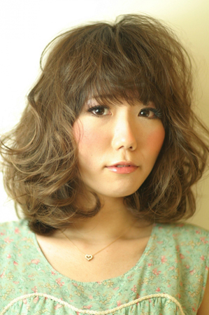 ทรงผมที่เหมาะกับคนมีโหนกแก้ม ทรงผมที่เหมาะกับคนมีโหนกแก้ม