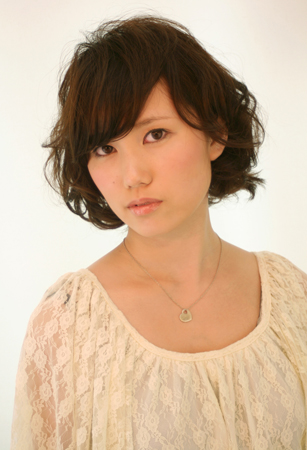 ทรงผมที่เหมาะกับคนมีโหนกแก้ม ทรงผมที่เหมาะกับคนมีโหนกแก้ม