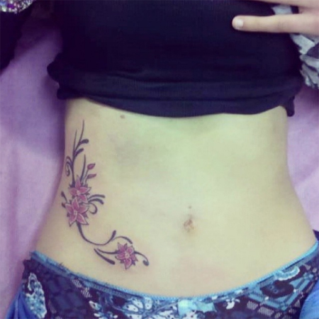 ลายสักหน้าท้อง ลายสักหน้าท้อง
