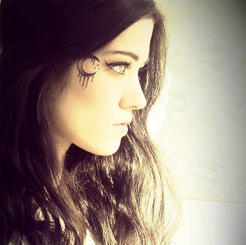 สาวสักหน้า สาวสักหน้า