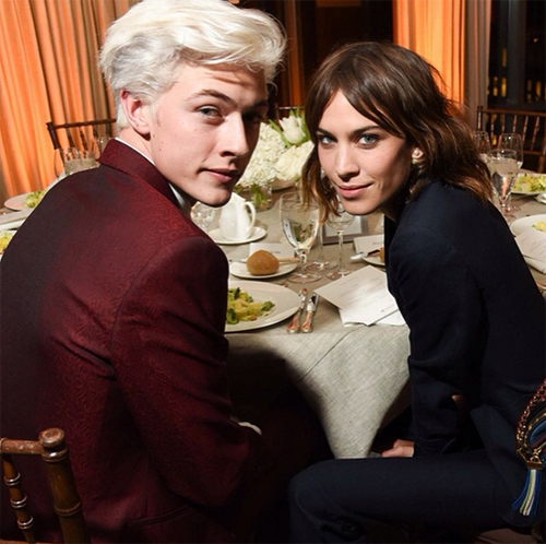 ลักกี้ บลู สมิธ ลักกี้ บลู สมิธ