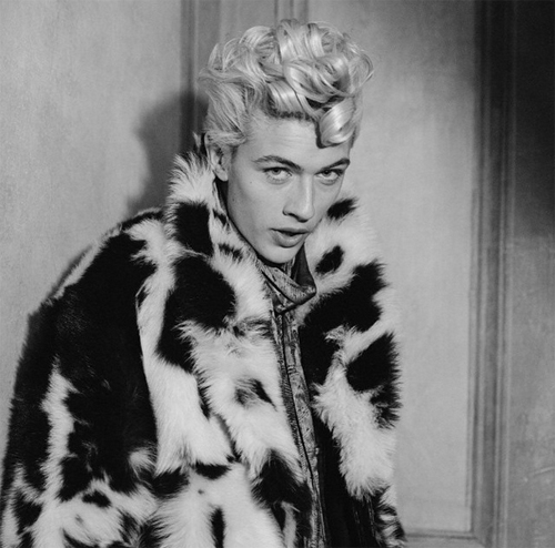 ลักกี้ บลู สมิธ ลักกี้ บลู สมิธ