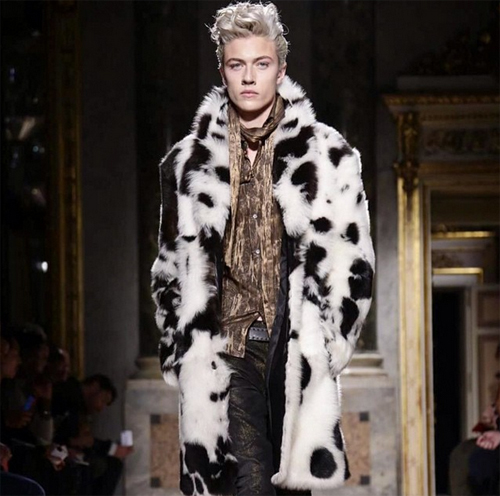 ลักกี้ บลู สมิธ ลักกี้ บลู สมิธ