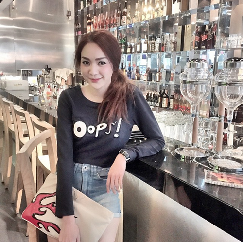 โฟร์ ศกลรัตน์ โฟร์ ศกลรัตน์