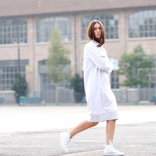 รองเท้าสีขาว รองเท้าสีขาว