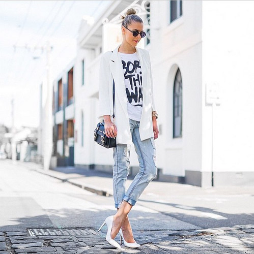 รองเท้าสีขาว รองเท้าสีขาว