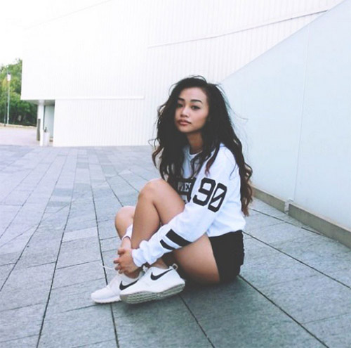 รองเท้าสีขาว รองเท้าสีขาว