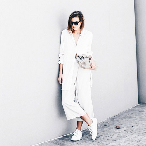 รองเท้าสีขาว รองเท้าสีขาว