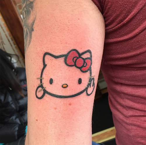 รอยสักเฮลโหลคิตตี้ รอยสักเฮลโหลคิตตี้