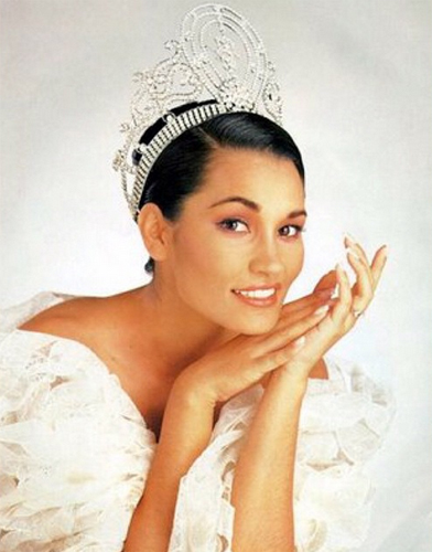 มิสยูนิเวิร์ส มิสยูนิเวิร์ส