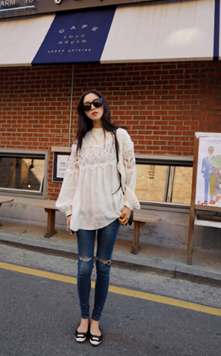 เสื้อลูกไม้สีขาว เสื้อลูกไม้สีขาว