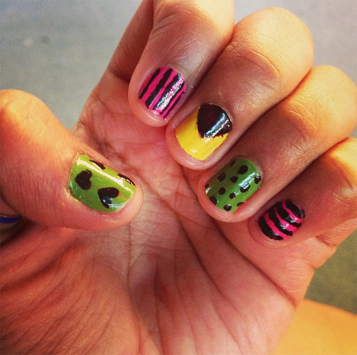 ทาเล็บ ทาเล็บ