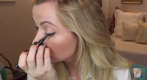 วิธีเขียนอายไลเนอร์ วิธีเขียนอายไลเนอร์