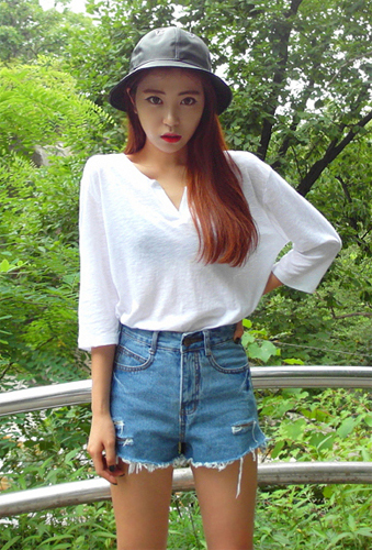 กางเกงยีนส์ขาสั้น กางเกงยีนส์ขาสั้น