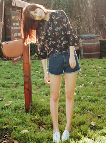 กางเกงยีนส์ขาสั้น กางเกงยีนส์ขาสั้น