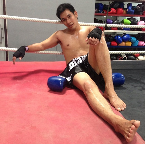 อ๋อม อรรคพันธ์ อ๋อม อรรคพันธ์