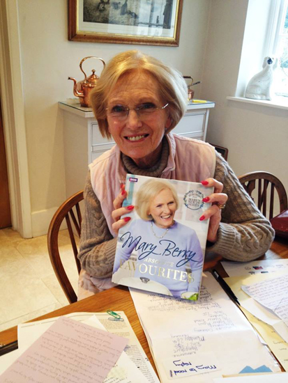 แมรี่ เบอร์รี่ แมรี่ เบอร์รี่