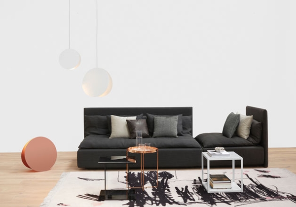 โคมไฟทรงกลมเก๋ ๆ ส่องแสงนวลเหมือนดวงจันทร์ โคมไฟทรงกลมเก๋ ๆ ส่องแสงนวลเหมือนดวงจันทร์