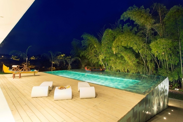 แบบบ้านบนเนินเขา พร้อมสระว่ายน้ำกลางแจ้งและแกลลอรีส่วนตัว แบบบ้านบนเนินเขา พร้อมสระว่ายน้ำกลางแจ้งและแกลลอรีส่วนตัว