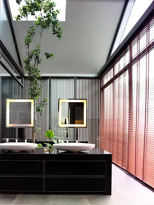 บ้านโมเดิร์น 2 ชั้น เปิดโล่งทั้งบ้าน มีสระน้ำยาวสุดเจ๋ง บ้านโมเดิร์น 2 ชั้น เปิดโล่งทั้งบ้าน มีสระน้ำยาวสุดเจ๋ง