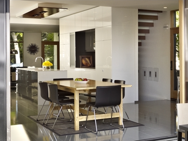 แบบบ้านเดี่ยว 2 ชั้นหน้าแคบ มีมุมนั่งเล่นนอกบ้าน แบบบ้านเดี่ยว 2 ชั้นหน้าแคบ มีมุมนั่งเล่นนอกบ้าน