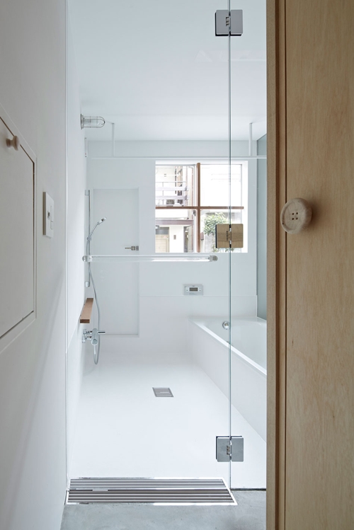 ตึกเล็กกลางชุมชน ตกแต่งภายในเล่นระดับ แจ่มสุด ๆ ตึกเล็กกลางชุมชน ตกแต่งภายในเล่นระดับ แจ่มสุด ๆ