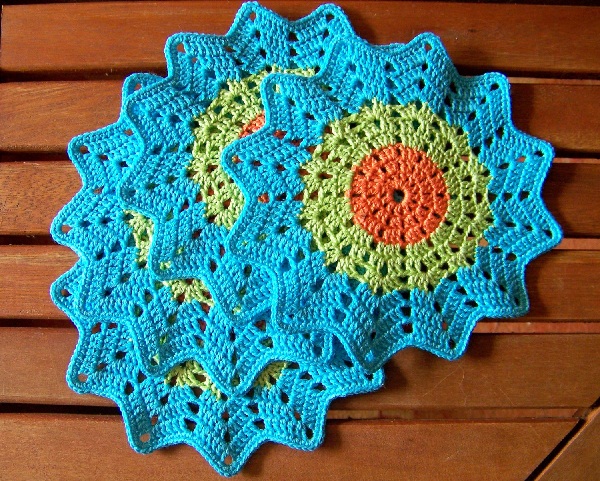 20 ที่รองแก้วแสนน่ารัก DIY จากไหมพรม..รับลมหนาว