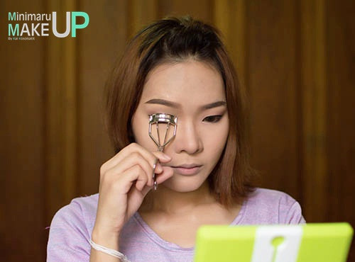 แต่งหน้ารับปริญญาด้วยตัวเอง แต่งหน้ารับปริญญาด้วยตัวเอง