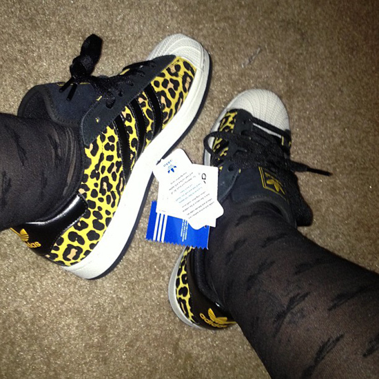 รองเท้าผ้าใบผู้หญิงลายเสือดาว รองเท้าผ้าใบผู้หญิงลายเสือดาว