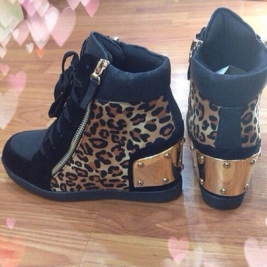 รองเท้าผ้าใบผู้หญิงลายเสือดาว รองเท้าผ้าใบผู้หญิงลายเสือดาว