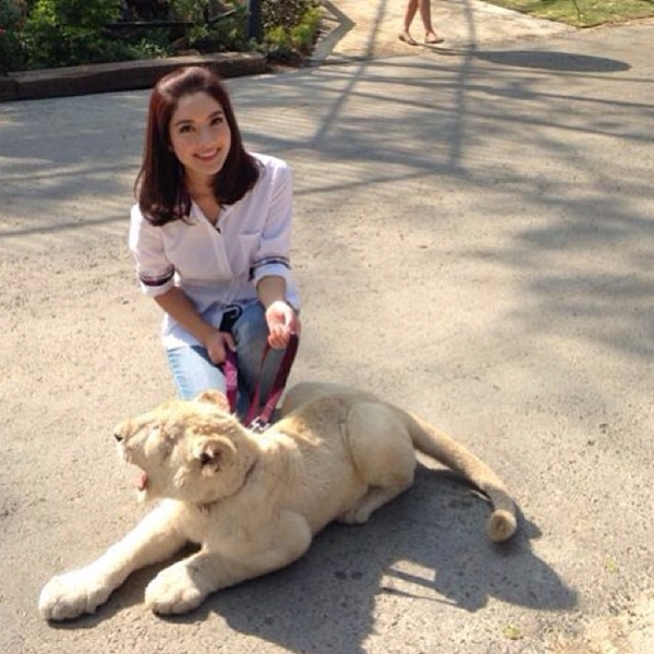 แอฟ ทักษอร เผยภาพลูกในครรภ์เป็นครั้งแรก แอฟ ทักษอร เผยภาพลูกในครรภ์เป็นครั้งแรก