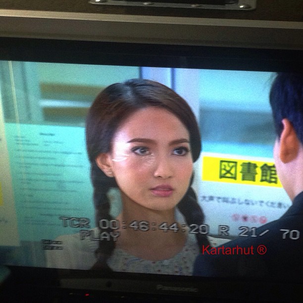 รอยรักหักเหลี่ยมตะวัน รอยรักหักเหลี่ยมตะวัน