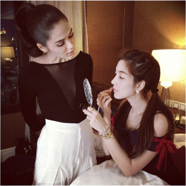 เบื้องหลัง ทรายสีเพลิง เบื้องหลัง ทรายสีเพลิง