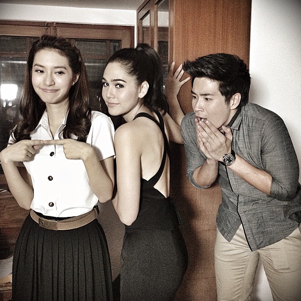 เบื้องหลัง ทรายสีเพลิง เบื้องหลัง ทรายสีเพลิง