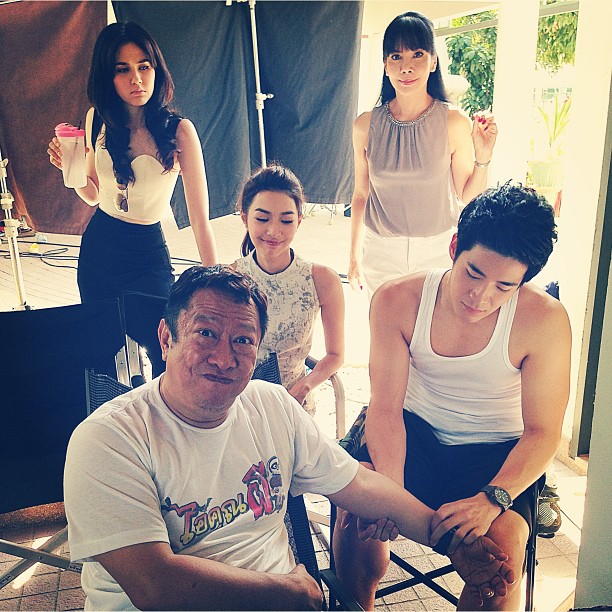 เบื้องหลัง ทรายสีเพลิง เบื้องหลัง ทรายสีเพลิง